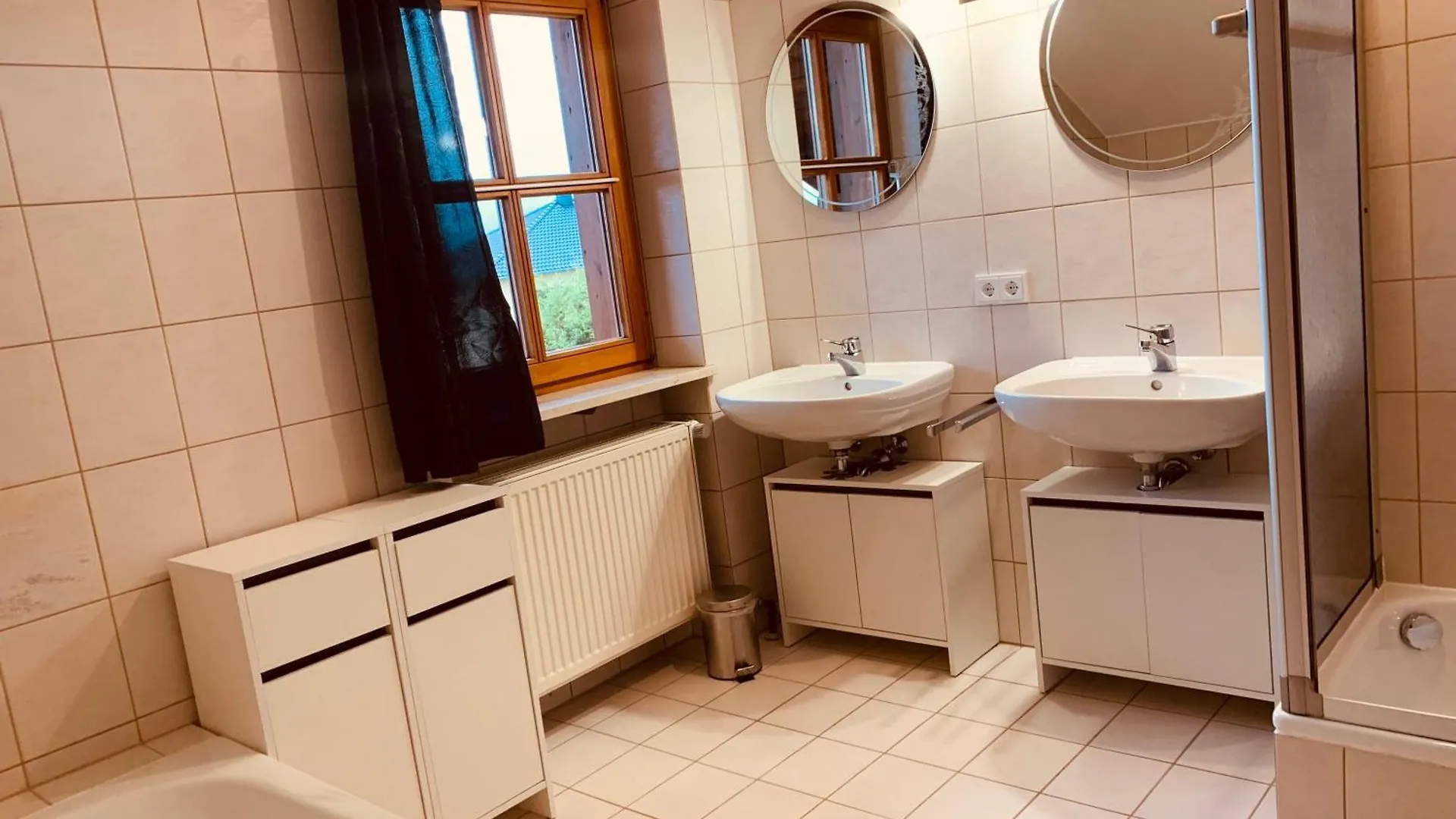 Ferienhaus Adlerhorst, 4 Schlafzimmer, Blick In Die Alpen, Parkplatz Thyrnau