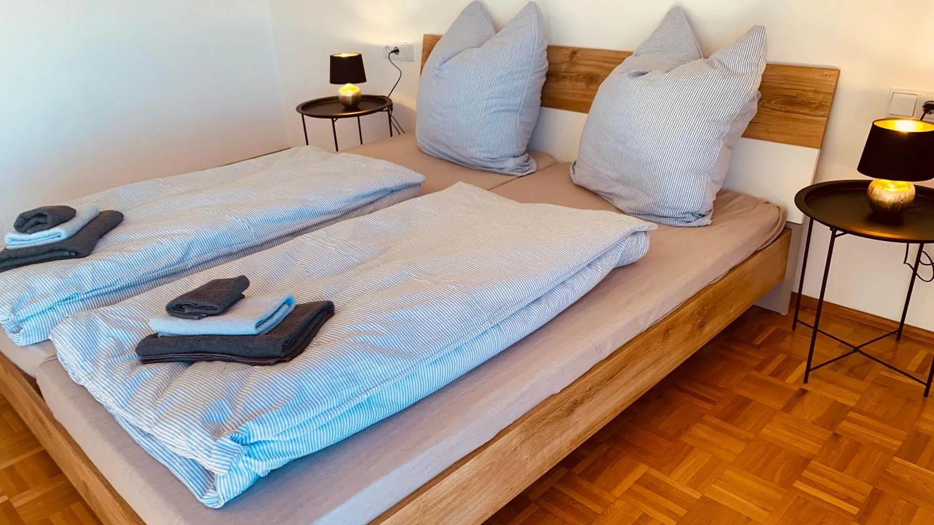 Ferienhaus Adlerhorst, 4 Schlafzimmer, Blick In Die Alpen, Parkplatz Thyrnau
