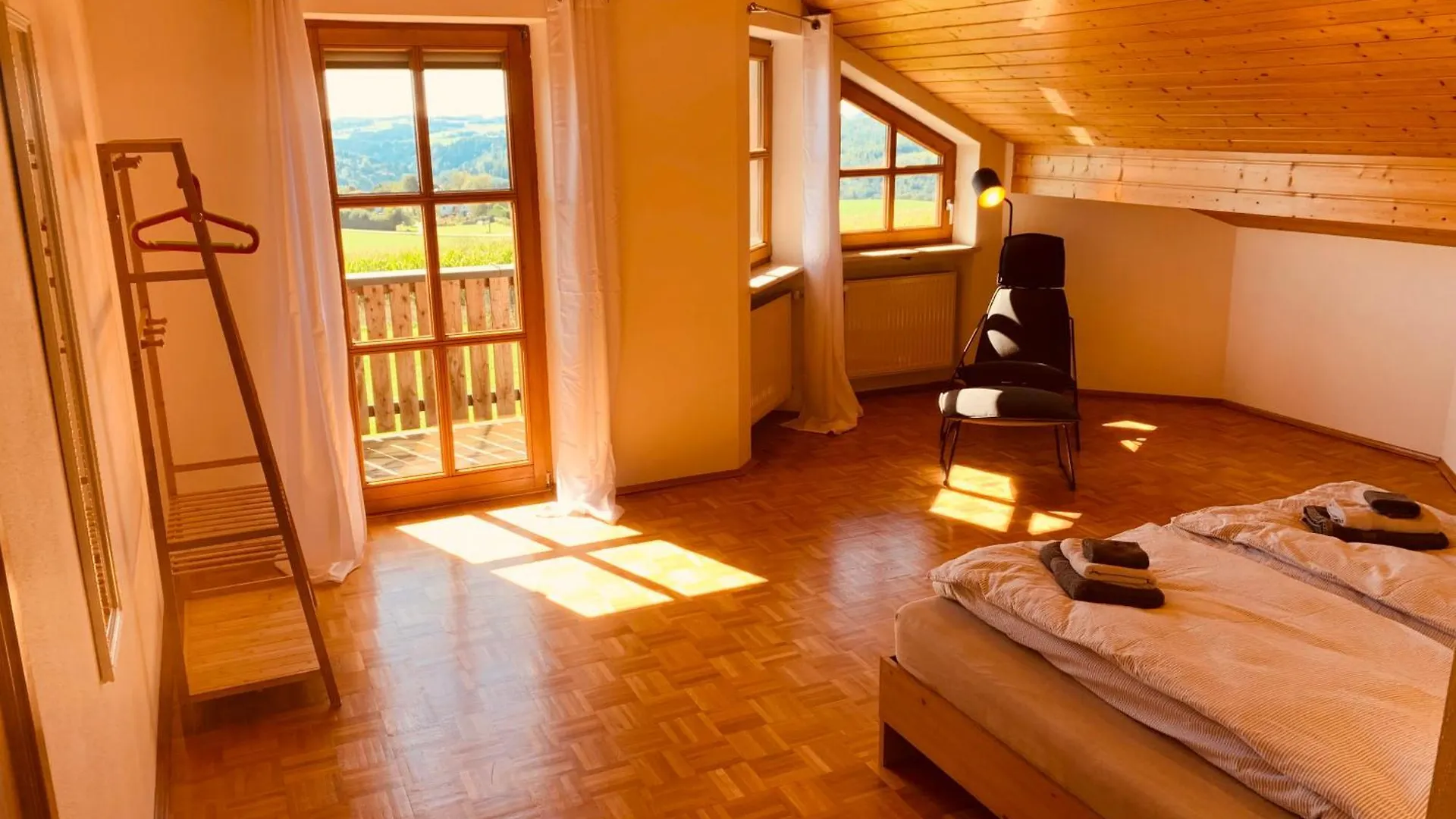 Holiday home Adlerhorst, 4 Schlafzimmer, Blick In Die Alpen, Parkplatz Thyrnau